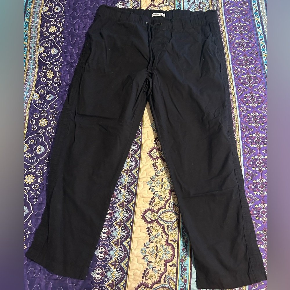 Sonoma Black Capris Classic Cotton Blend